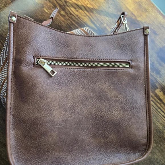 Cluci Brown Crossbody Bag with 2 Straps EUC $40 - Picture 4 of 13